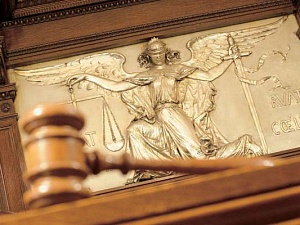 Повышение окладов судей не повысит независимость судов в РФ